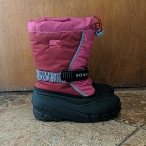 Kids Sorel snow boots (like new)